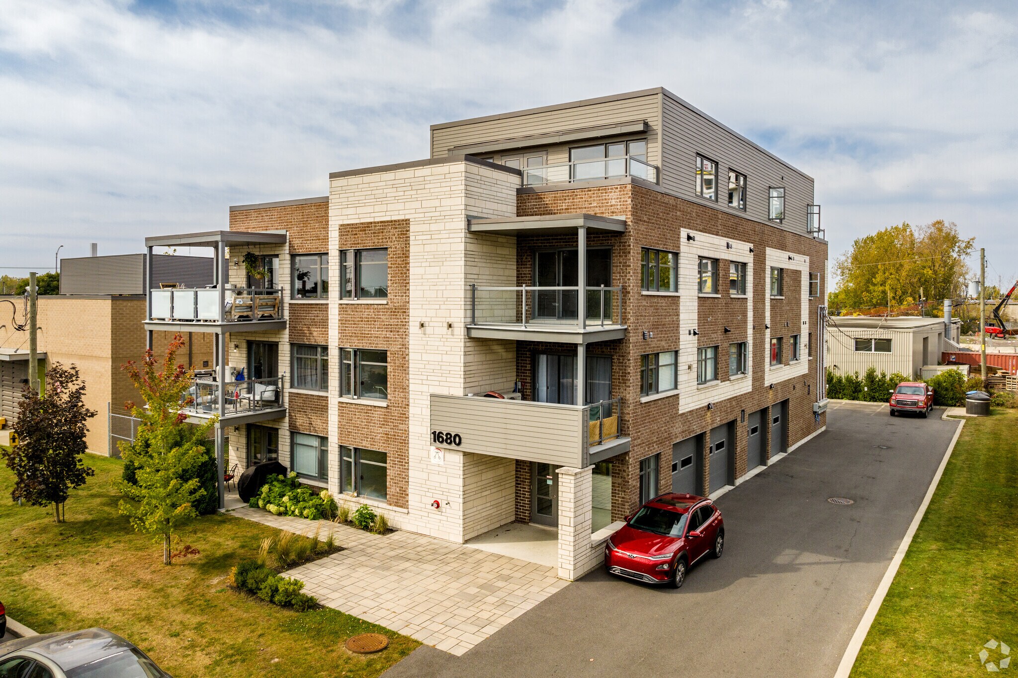 1680 Rue Barbeau, Sainte-Catherine, QC à vendre Photo principale– Image 1 sur 5