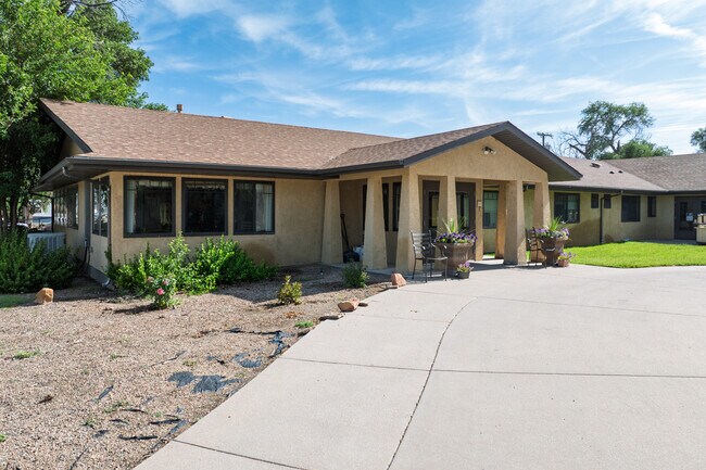 Plus de détails pour 205 S 10th St, Lamar, CO - Santé à vendre