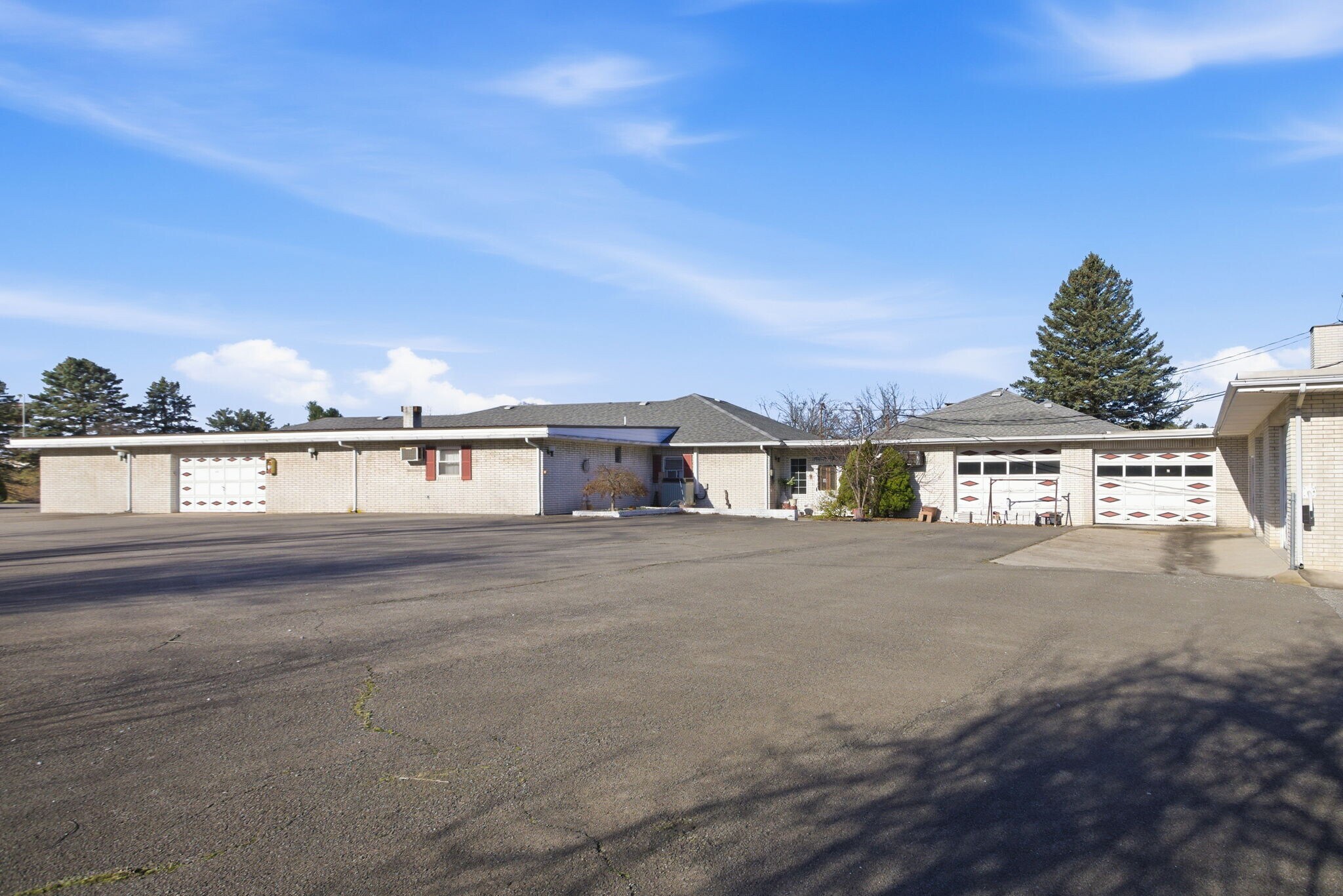 501 S Breezewood Rd, Breezewood, PA à vendre Photo principale– Image 1 sur 44