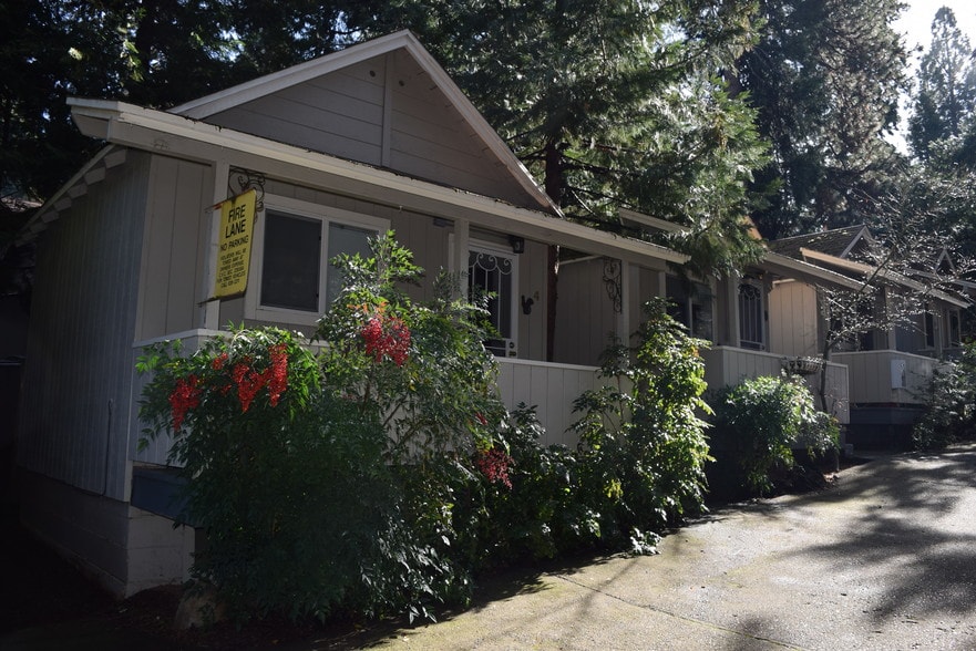 6043 Pony Express Trl, Pollock Pines, CA à vendre - Photo principale – Image 1 sur 26
