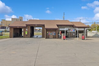 Plus de détails pour 3508 Delaware Ave, Des Moines, IA - Spécialisé à vendre