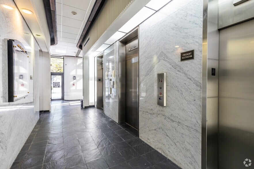 450 N Park Rd, Hollywood, FL à louer - Hall d’entrée – Image 2 sur 13