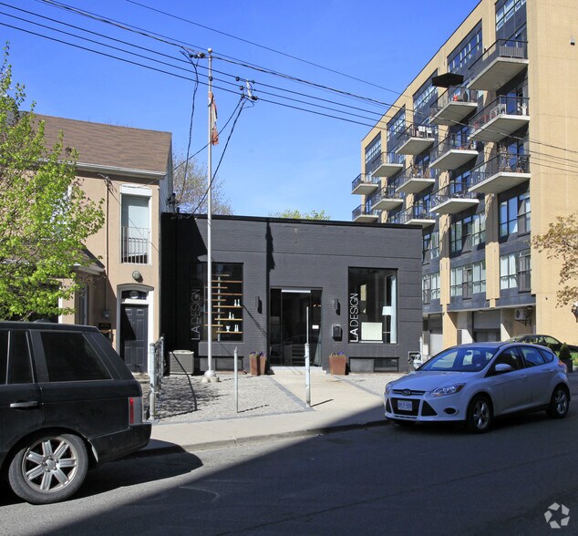 201 Niagara St, Toronto, ON à vendre - Photo de l’immeuble – Image 2 sur 2