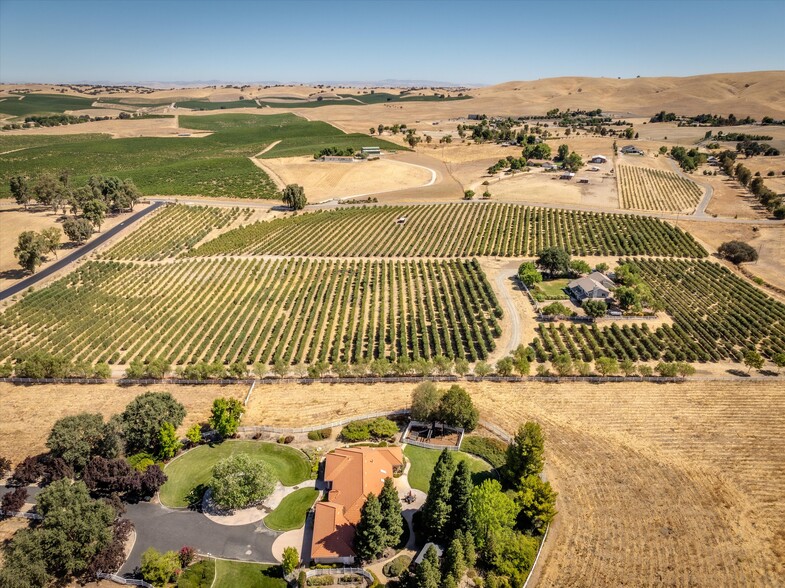 5055 Rancho La Loma Linda Dr, Paso Robles, CA à vendre - Photo de l’immeuble – Image 3 sur 62