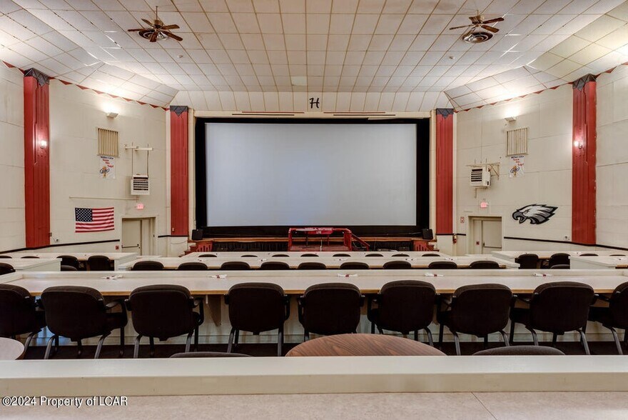 29 W Broad St, West Hazleton, PA à vendre - Photo intérieure – Image 3 sur 32