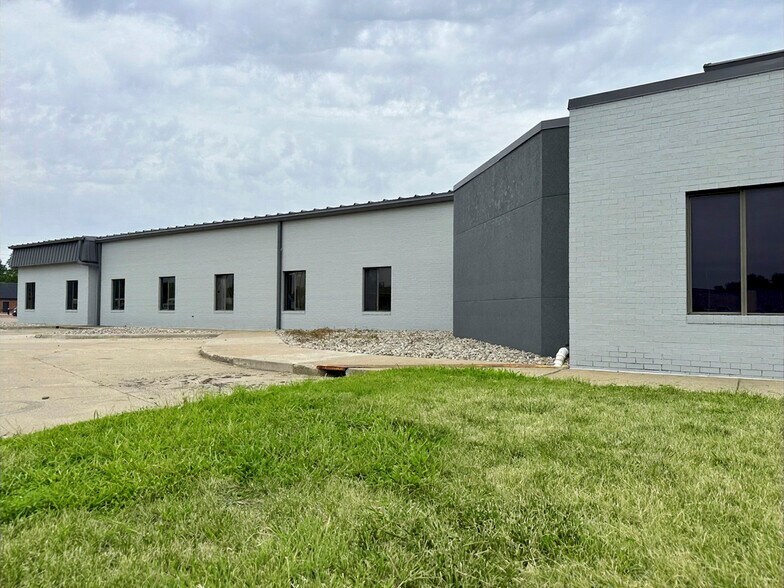 110 Sergeant Square Dr, Sergeant Bluff, IA à louer - Photo de l’immeuble – Image 1 sur 1