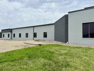 Plus de détails pour 110 Sergeant Square Dr, Sergeant Bluff, IA - Industriel/Logistique à louer