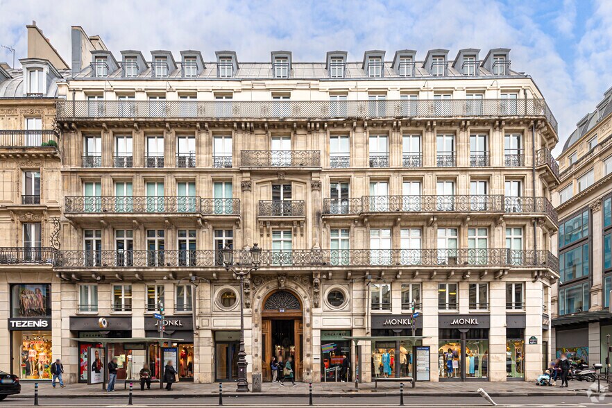128 Rue De Rivoli, Paris à louer - Photo de l’immeuble – Image 2 sur 14