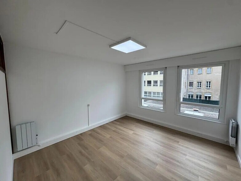 Bureau dans Metz à louer - Photo de l’immeuble – Image 3 sur 7