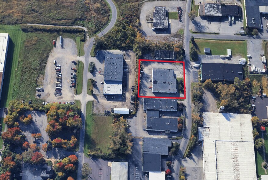 127 Falso Dr, Mattydale, NY à vendre - Photo de l’immeuble – Image 2 sur 12