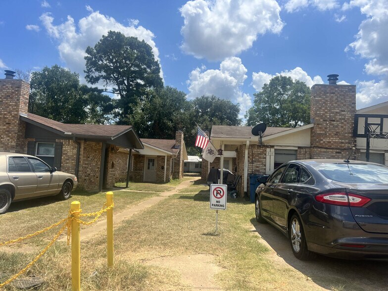 1500 Marshall St, Jacksonville, TX à vendre - Photo principale – Image 1 sur 3