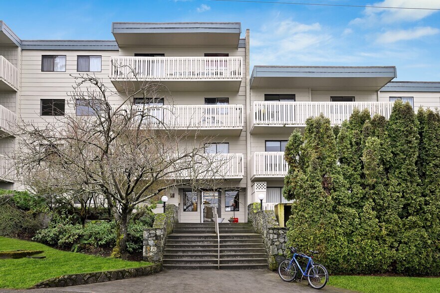 855 Ellery St, Victoria, BC à vendre - Photo principale – Image 1 sur 19