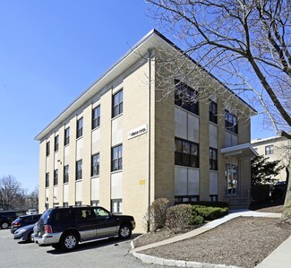 Plus de détails pour 120 Charlotte Pl, Englewood Cliffs, NJ - Bureau à louer