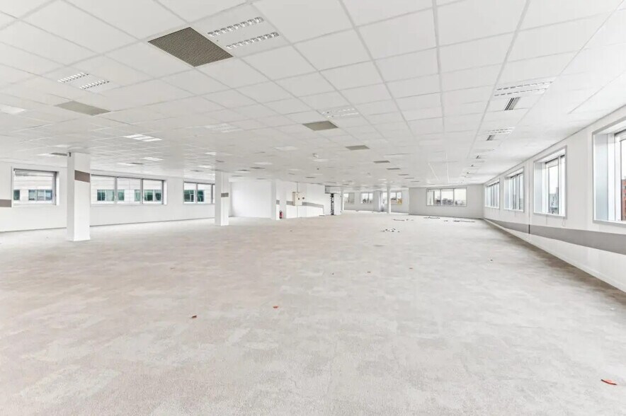 1 Avenue Du Général De Gaulle, Gennevilliers à louer - Photo de l’immeuble – Image 3 sur 11