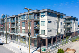 Plus de détails pour 5325 Lane St, Burnaby, BC - Logement à vendre