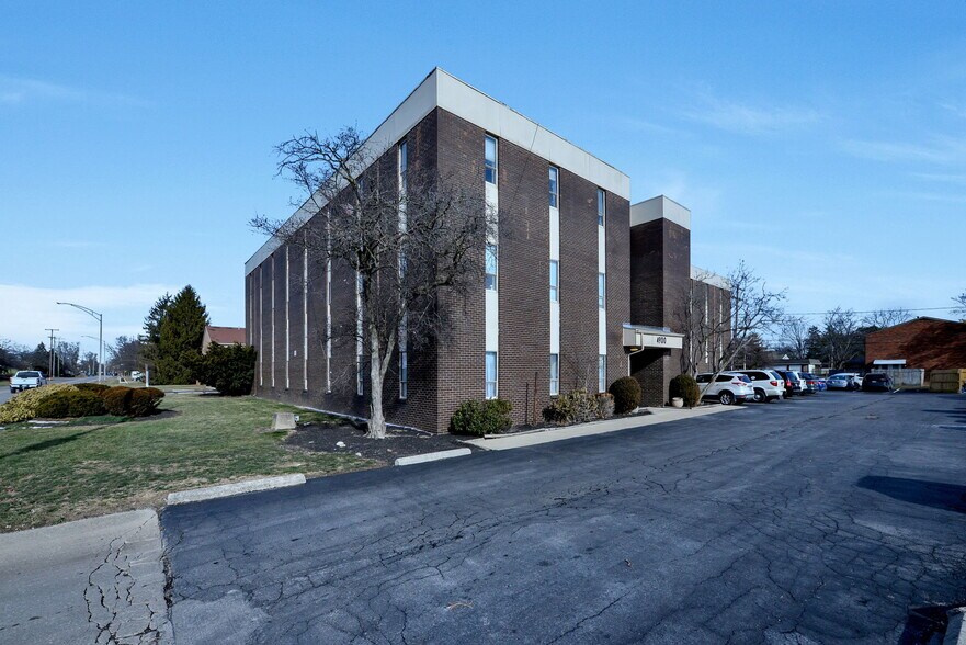4900 Reed Rd, Columbus, OH à louer - Photo de l’immeuble – Image 2 sur 18