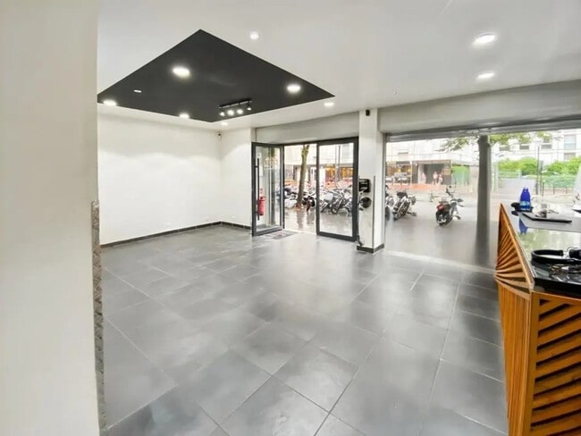 Plus de détails pour Local commercial à louer