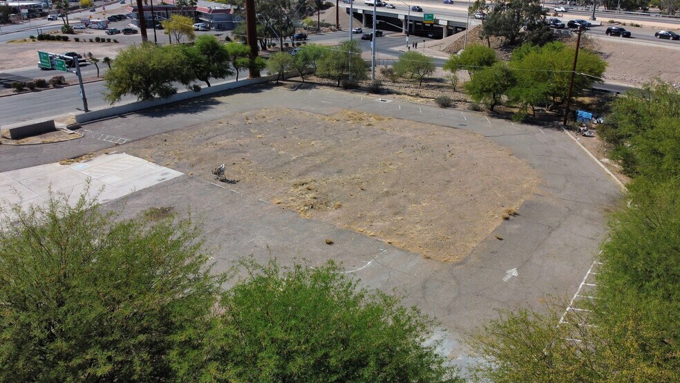 1001 E Benson Hwy, Tucson, AZ à louer - Photo de l’immeuble – Image 3 sur 5