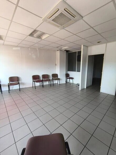 130 Rue Du Lieutenant Andre Argenton, Belley à louer - Photo de l’immeuble – Image 2 sur 8