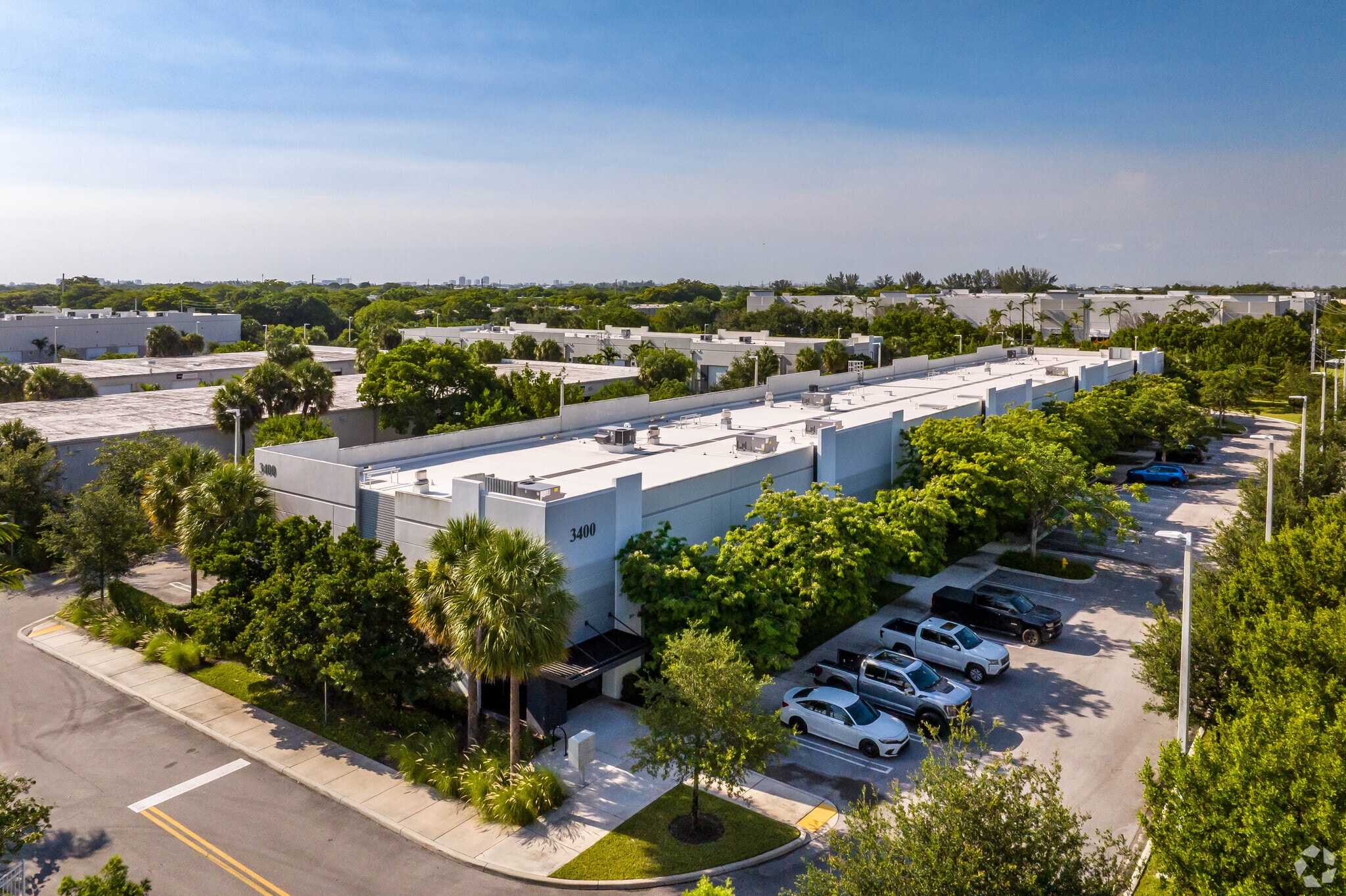 3420 NW 27th Ave, Pompano Beach, FL à louer Aérien– Image 1 sur 11