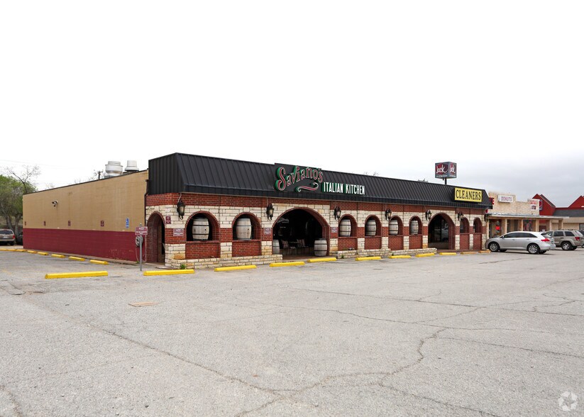212-300 N Main St, Euless, TX à louer - Photo principale – Image 1 sur 4