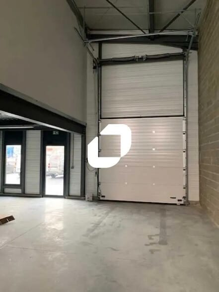 Local d’activités dans Beychac-et-Caillau à louer - Photo intérieure – Image 2 sur 5