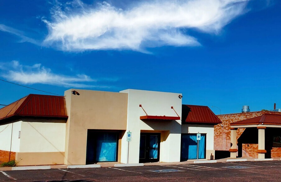 1034-1038 E Main St, Mesa, AZ à louer - Photo de l’immeuble – Image 2 sur 10