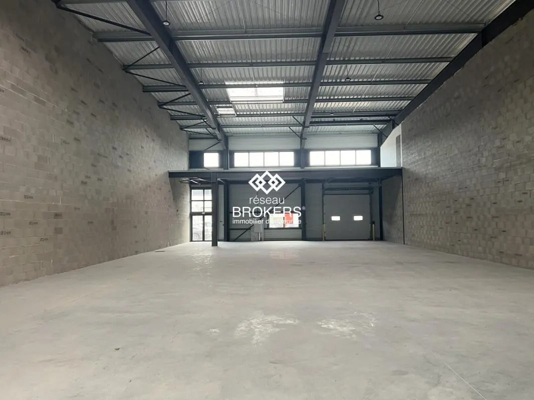 Local d’activités dans Dagneux à louer Photo intérieure– Image 1 sur 2