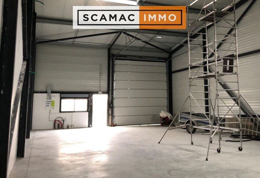Industriel/Logistique dans Brières-les-Scellés à louer - Photo de l’immeuble – Image 1 sur 2
