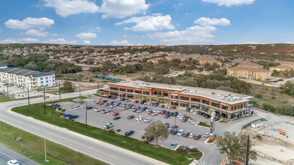 27650 Interstate 10 W, Boerne, TX à louer - Photo de l’immeuble – Image 2 sur 5