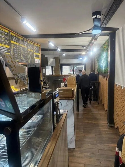 Local commercial dans Paris à louer - Photo intérieure – Image 3 sur 6