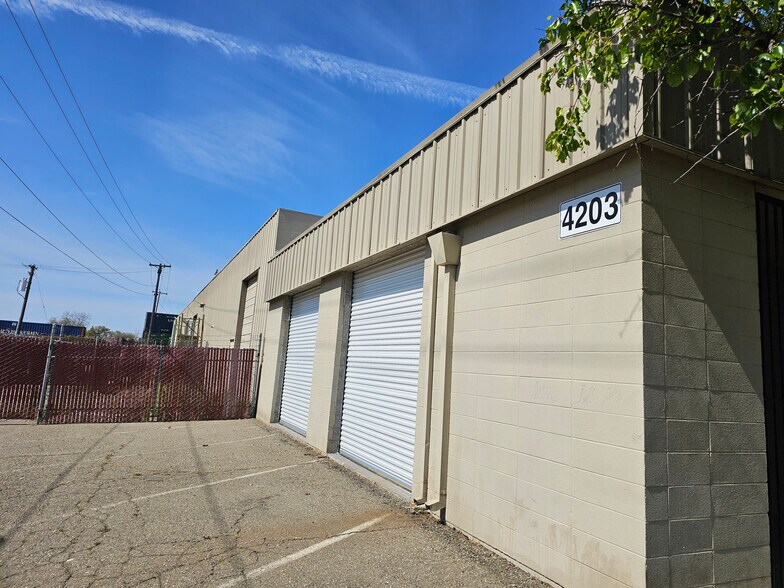 4203 Coronado Ave, Stockton, CA à louer - Photo de l’immeuble – Image 3 sur 9