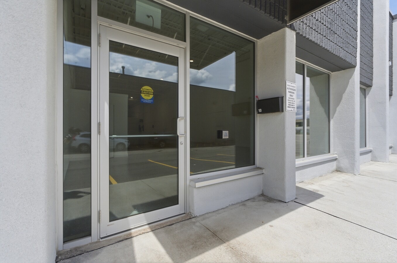 397 Humberline Dr, Toronto, ON M9W 5X3 - Lot 10 - - Photo intérieure - Image 2 of 10