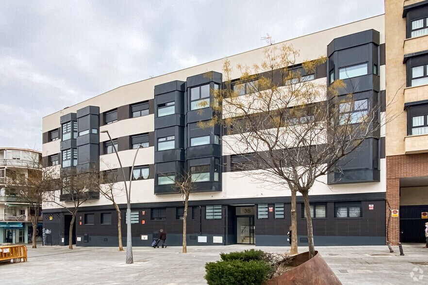 Plaza Fraguas, 3, Alcorcón, Madrid à louer - Photo de l’immeuble – Image 2 sur 2
