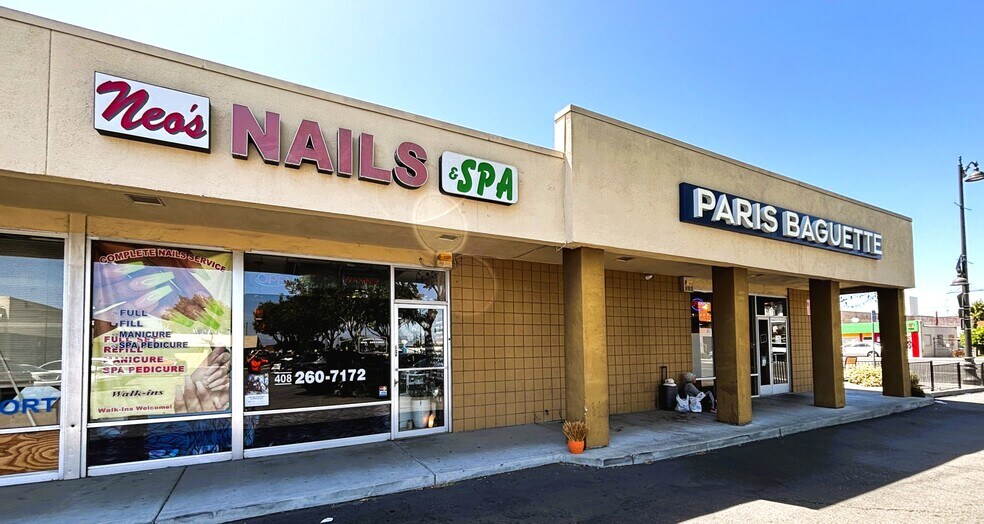 2400-2470 El Camino Real, Santa Clara, CA à louer - Photo de l’immeuble – Image 3 sur 18