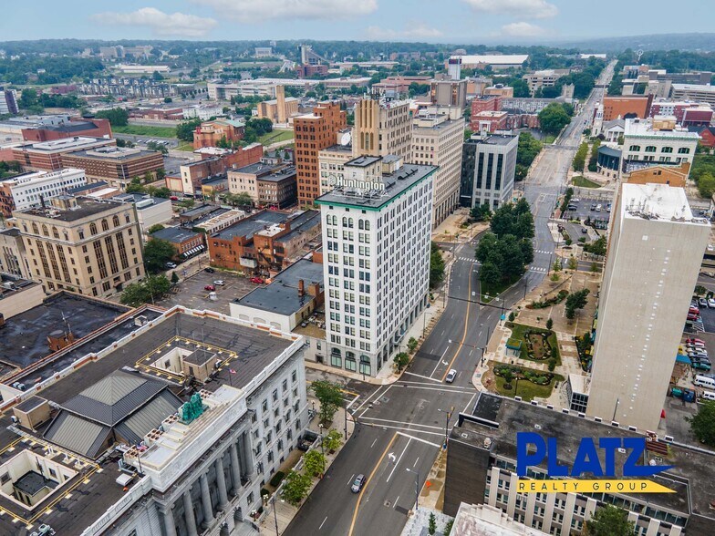 26 Market St, Youngstown, OH à louer - Photo de l’immeuble – Image 2 sur 5