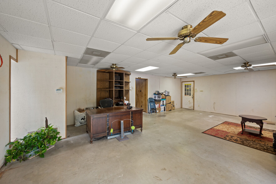 7 Hills Rd, Newark, TX à vendre - Photo de l’immeuble – Image 3 sur 52