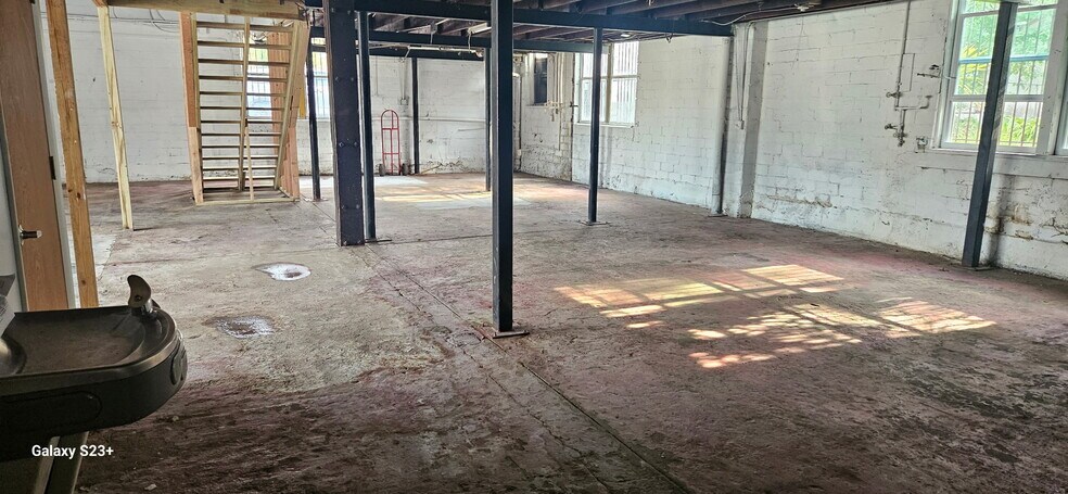 1502 Columbus Dr, Tampa, FL à vendre - Photo de l’immeuble – Image 3 sur 10