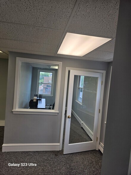 2294 Massachusetts Ave, Cambridge, MA à louer - Photo de l’immeuble – Image 3 sur 15