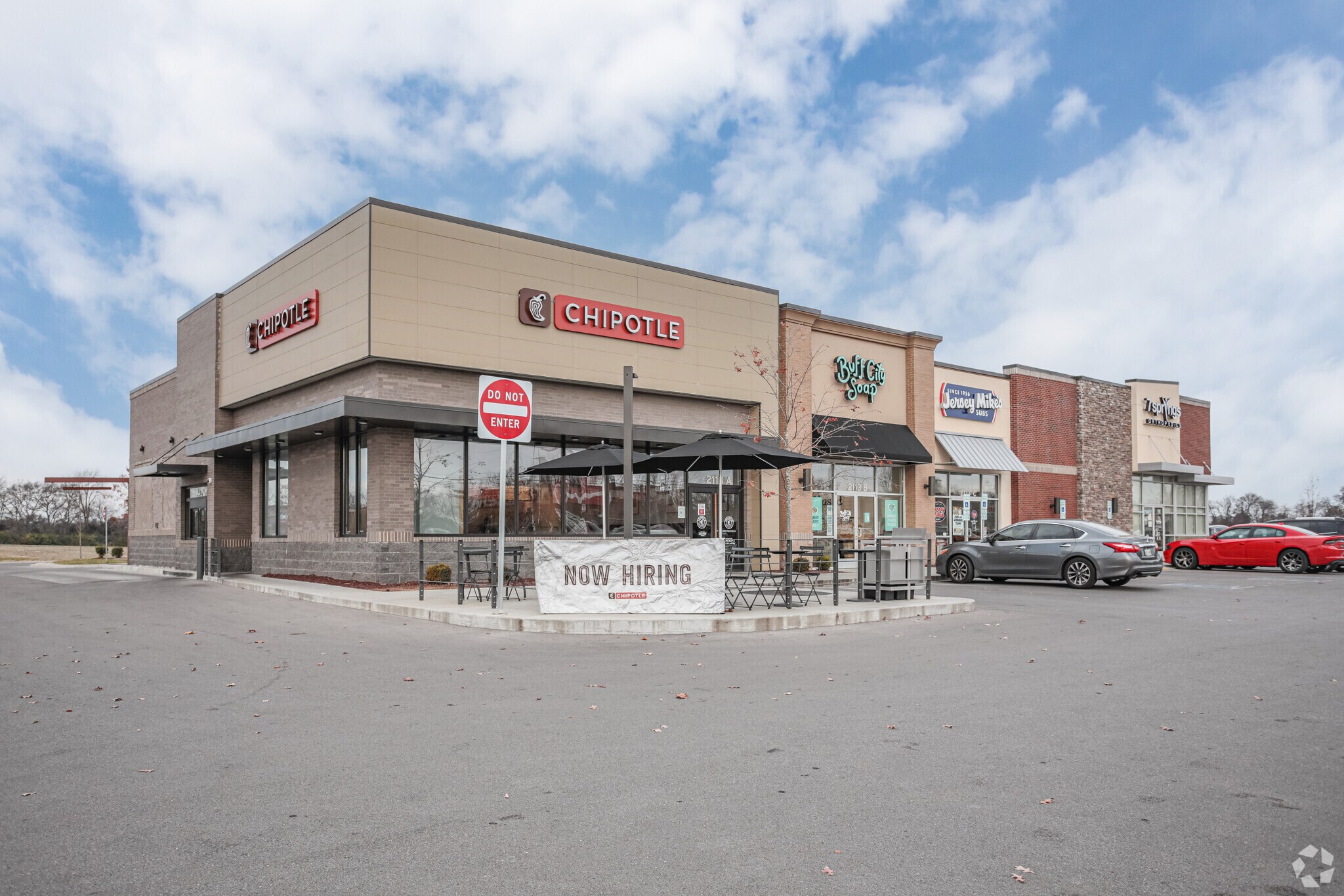 2113 Memorial Blvd, Murfreesboro, TN à louer Photo principale– Image 1 sur 5