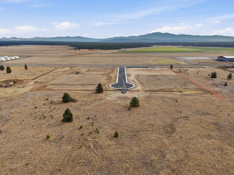 1401-1481 N Cedar Rd, Deer Park, WA à vendre - Photo de l’immeuble – Image 2 sur 10