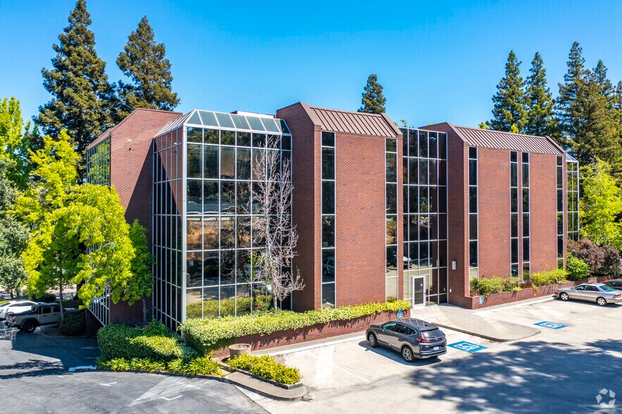 1801 Oakland Blvd, Walnut Creek, CA à louer - Photo de l’immeuble – Image 1 sur 5