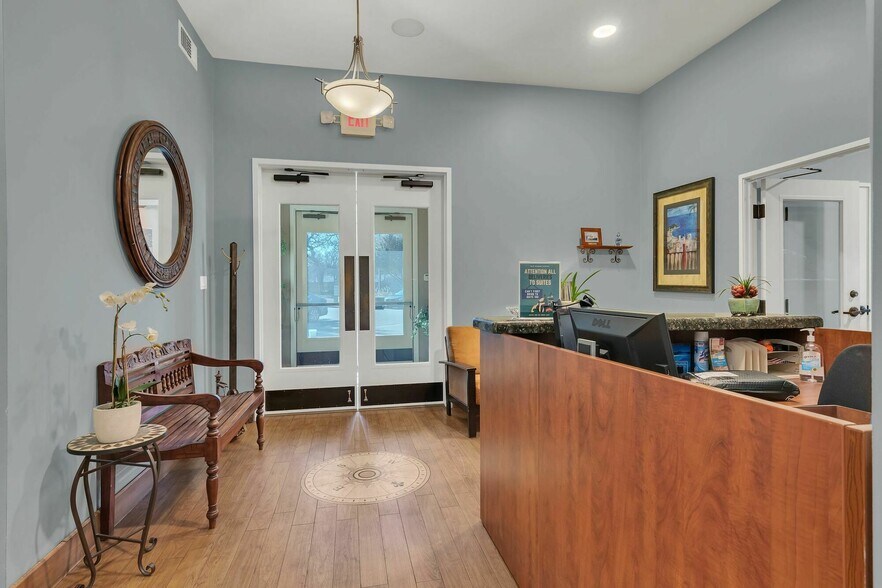 1321 W Randol Mill Rd, Arlington, TX à louer - Photo intérieure – Image 3 sur 10