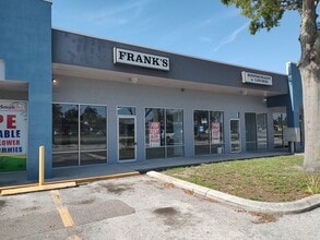 4201 62nd Ave N, Pinellas Park, FL à louer Photo de l’immeuble– Image 1 sur 8