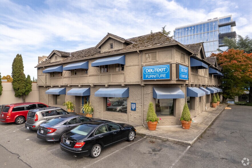 10306 NE 10th St, Bellevue, WA à louer - Photo de l’immeuble – Image 2 sur 3
