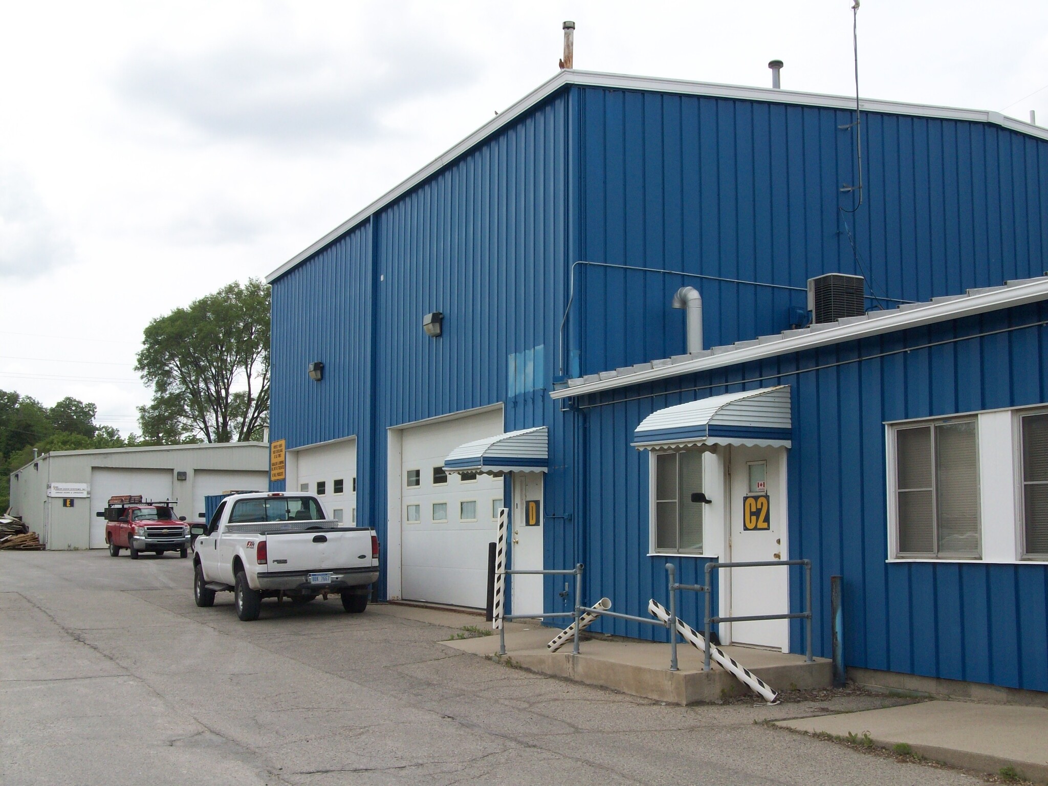 2200 S Industrial Hwy, Ann Arbor, MI à louer Photo de l’immeuble– Image 1 sur 3