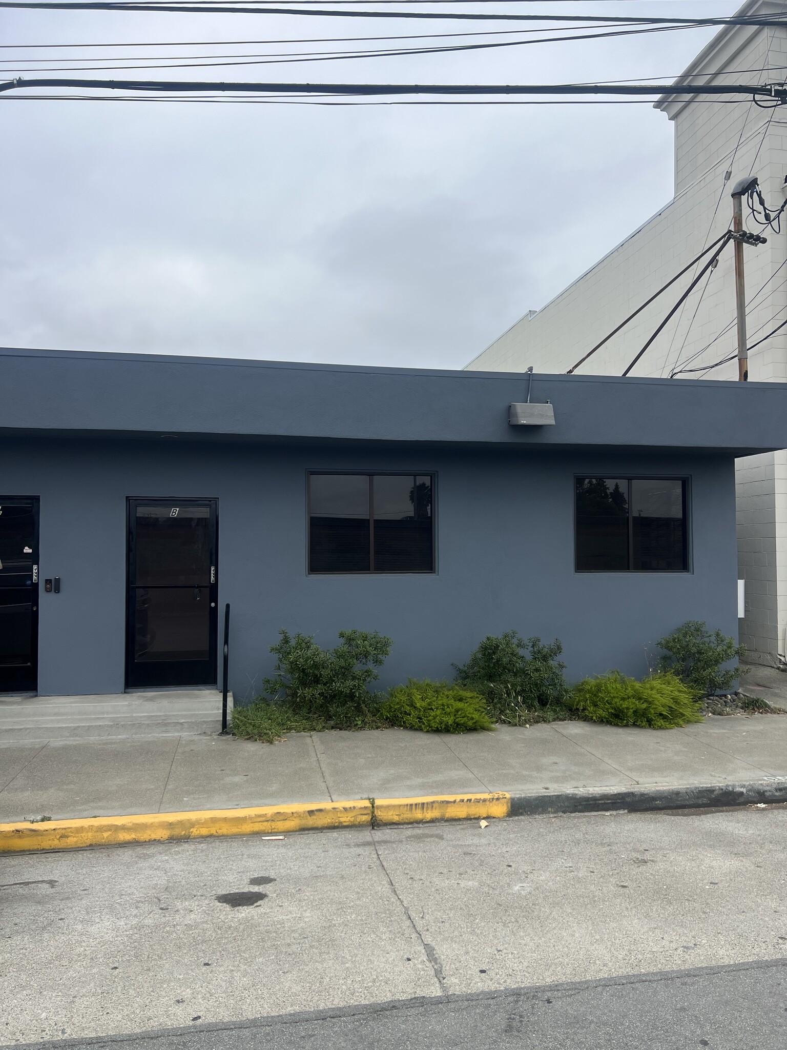 936-938 S Amphlett Blvd, San Mateo, CA à louer Photo intérieure– Image 1 sur 7