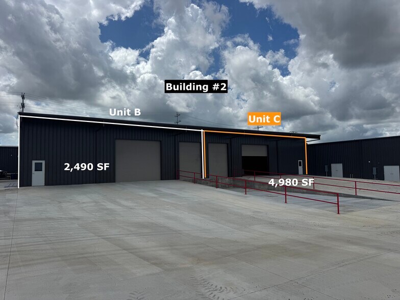450 Hwy 290 E, Elgin, TX à louer - Photo de l’immeuble – Image 2 sur 22