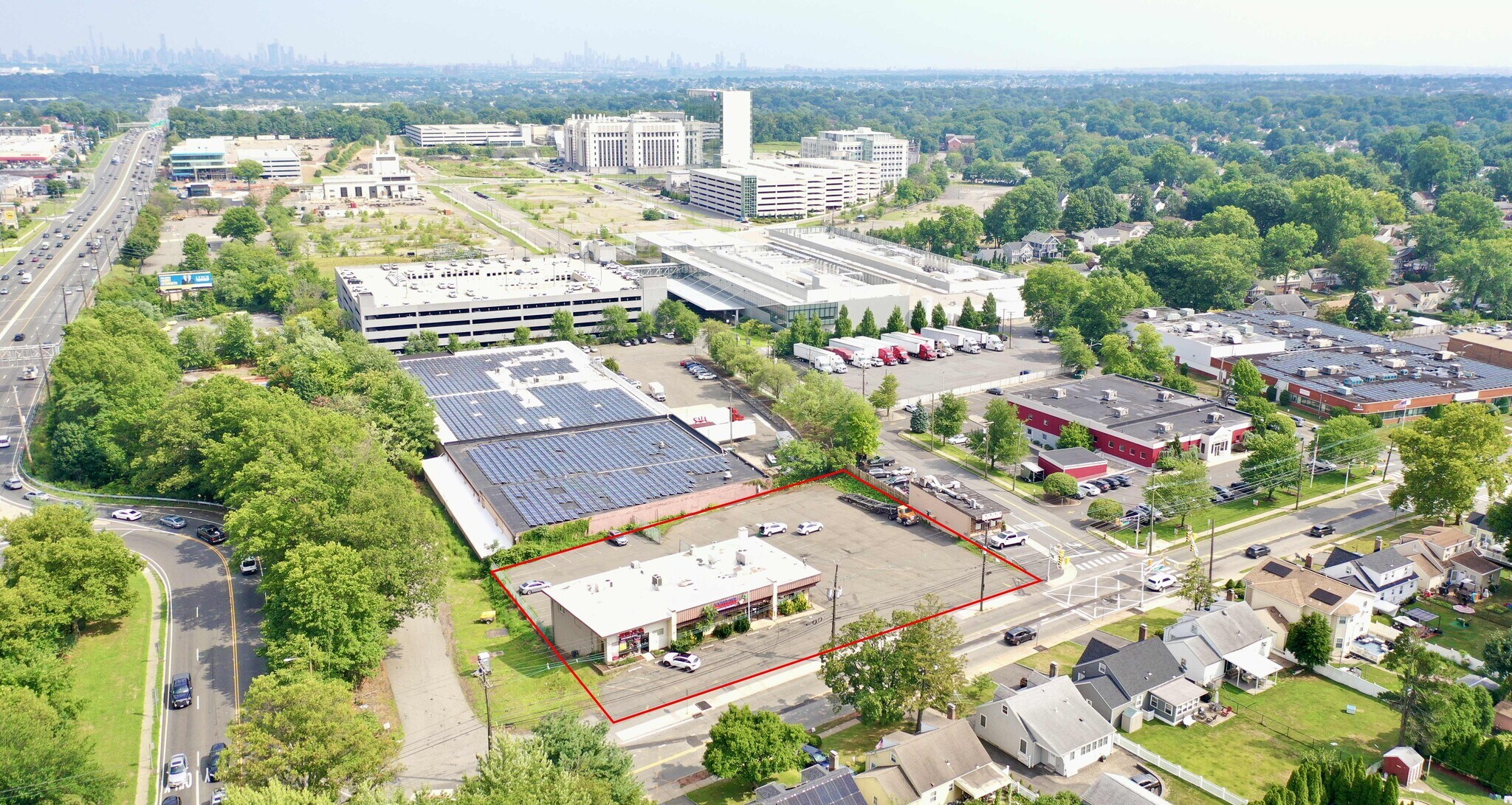 1115 Bloomfield Ave, Clifton, NJ à louer Photo de l’immeuble– Image 1 sur 9