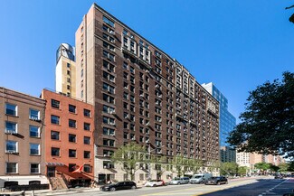 Plus de détails pour 302-318 E 79th St, New York, NY - Logement à vendre